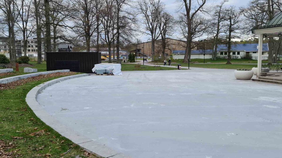 Lystlunden Park – Urban Utebane (2022) — Lystlunden Park 2022 – Kunstisbane i Horten
